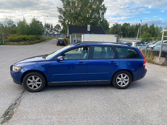 Volvo V50 3 of 14