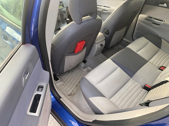Volvo V50 10 of 14