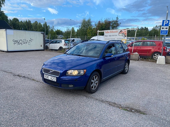 Volvo V50 2 of 14