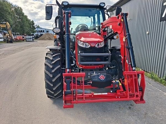 Massey Ferguson 4708M FL3416X 2 of 5