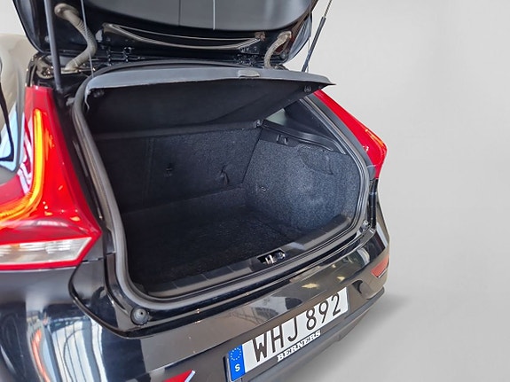 Volvo V40 11 of 11