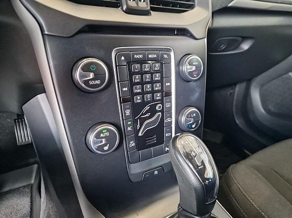Volvo V40 5 of 11