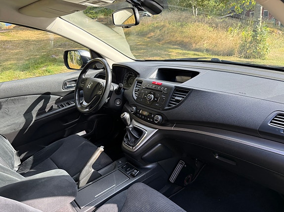 Honda CR-V 8 of 12