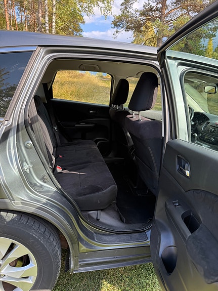 Honda CR-V 9 of 12