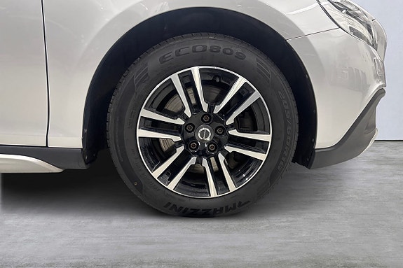 Volvo V40 Cross Country 14 of 18