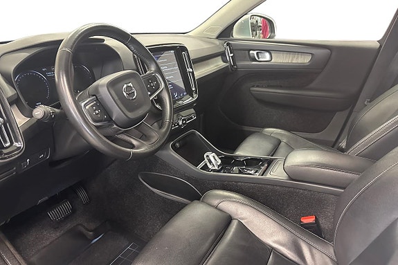 Volvo XC40 8 of 20