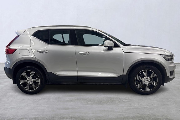 Volvo XC40 3 of 20