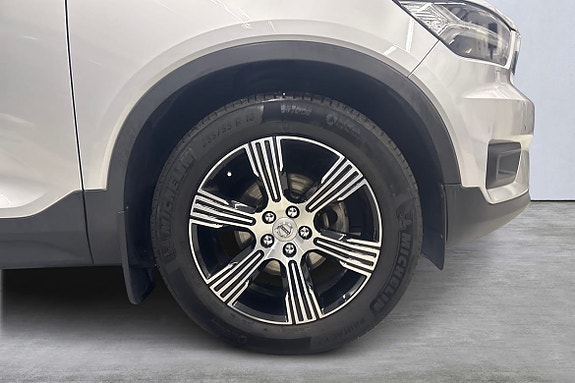 Volvo XC40 14 of 20