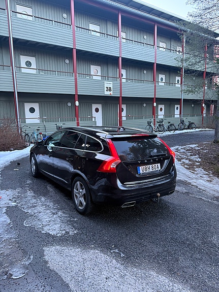 Volvo V60 4 of 9