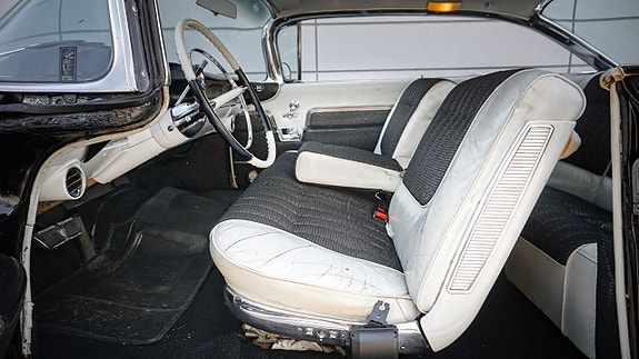 Cadillac Coupé DeVille 12 of 16
