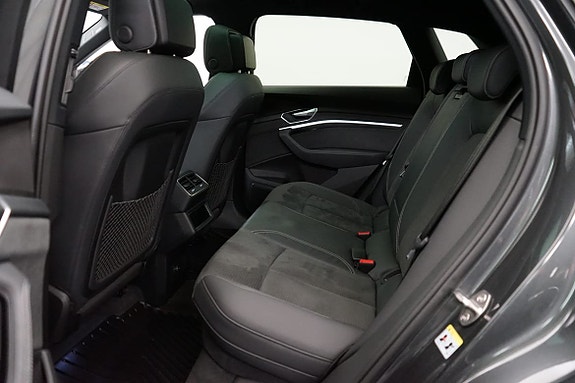 Audi e-tron 7 of 18