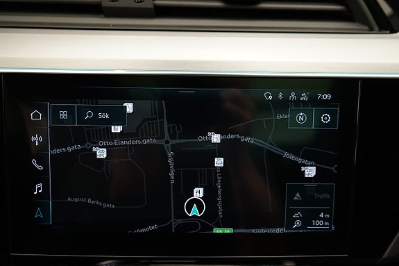 Audi e-tron 13 of 18