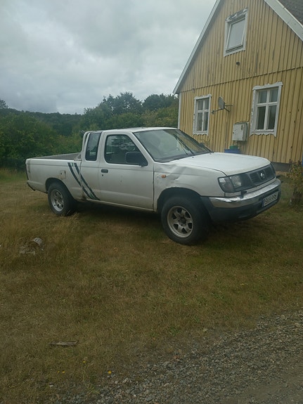 Nissan NP300 3 of 4