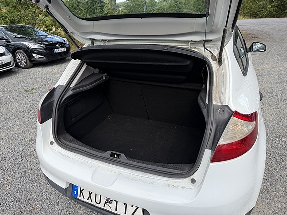 Renault Megane 20 of 20