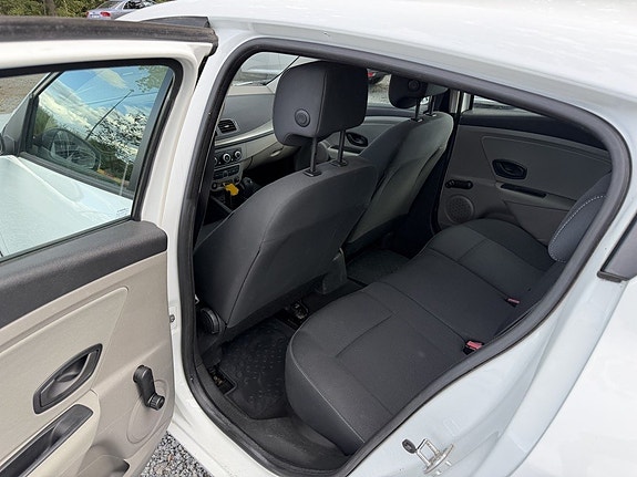 Renault Megane 16 of 20
