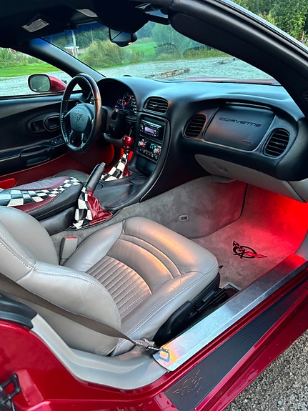 Chevrolet Corvette 7 of 10