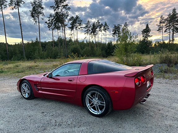 Chevrolet Corvette 4 of 10