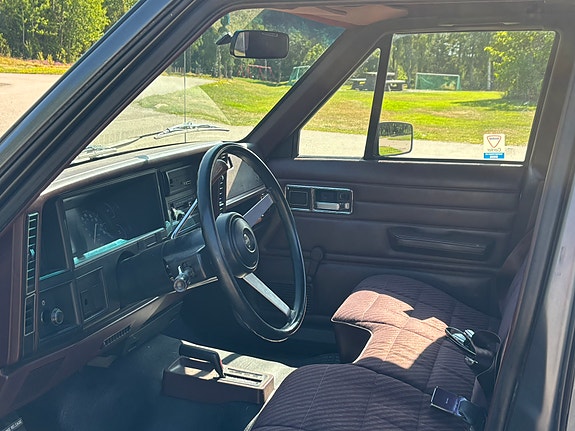 Jeep Comanche 2 of 6