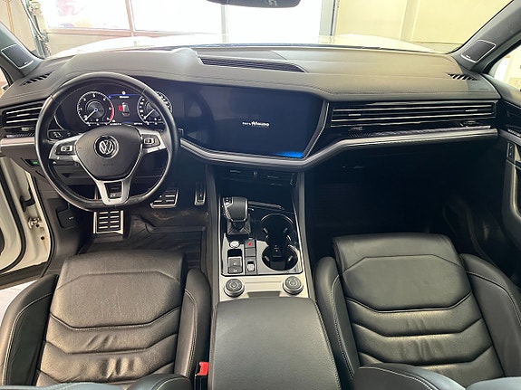 Volkswagen Touareg 5 of 9