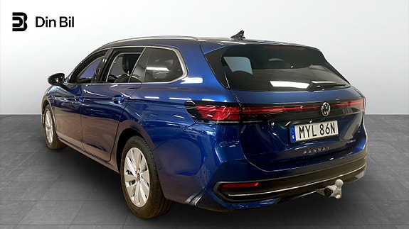 Volkswagen Passat 4 of 14