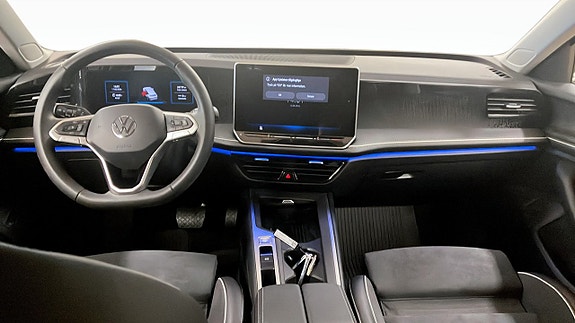 Volkswagen Passat 11 of 14