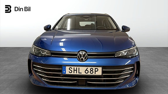 Volkswagen Passat 5 of 17