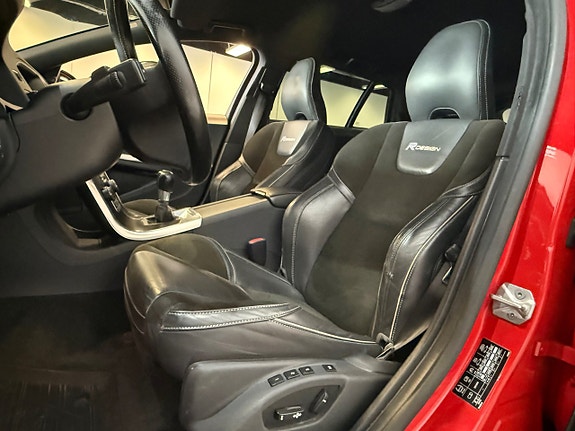 Volvo V60 8 of 18