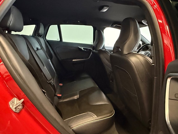 Volvo V60 9 of 18