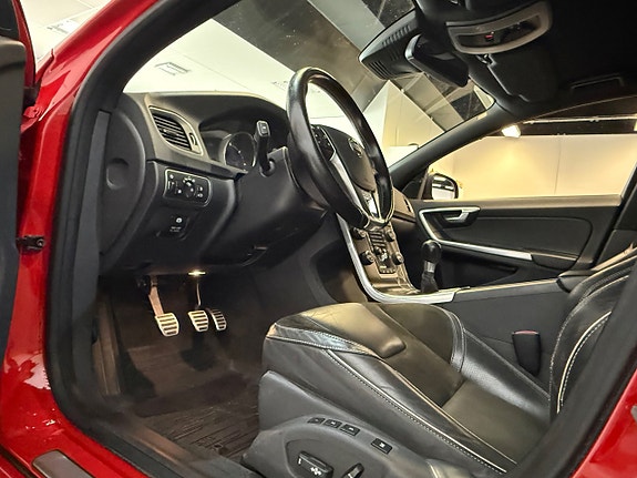 Volvo V60 7 of 18