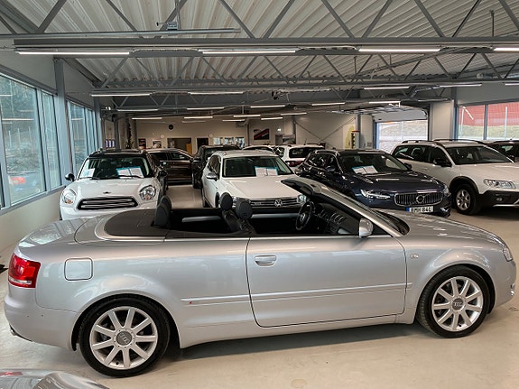 Audi A4 4 of 19