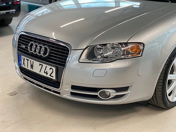 Audi A4 9 of 19