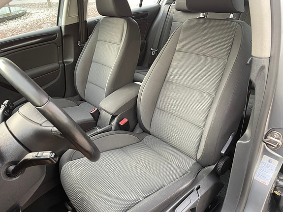 Volkswagen Golf VI 8 of 10