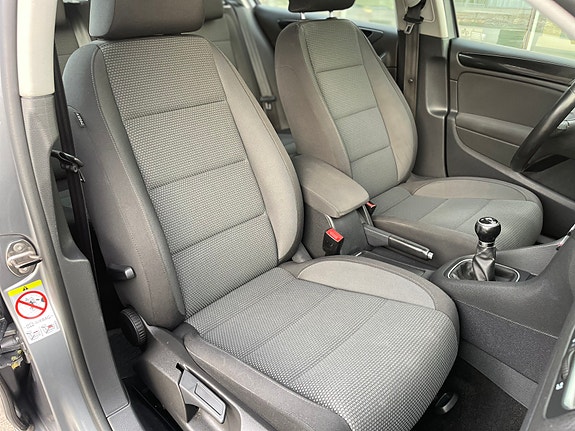 Volkswagen Golf VI 7 of 10