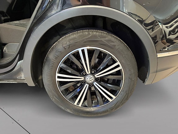 Volkswagen Tiguan 15 of 15