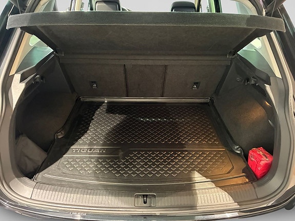 Volkswagen Tiguan 6 of 15
