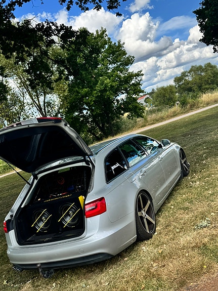 Audi A6 4 of 9