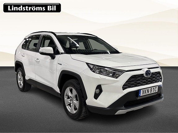 Toyota RAV4 3 of 21