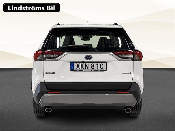 Toyota RAV4 8 of 21
