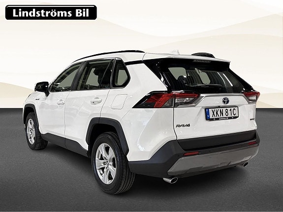 Toyota RAV4 4 of 21