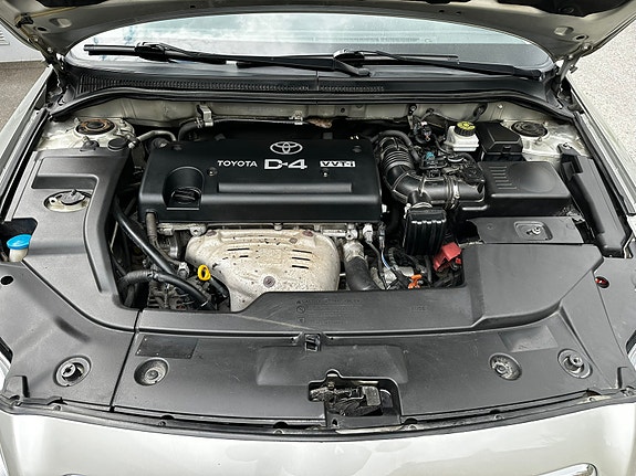 Toyota Avensis 9 of 10