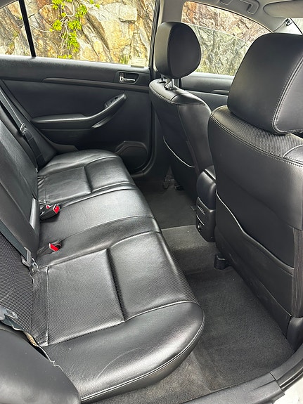 Toyota Avensis 5 of 10