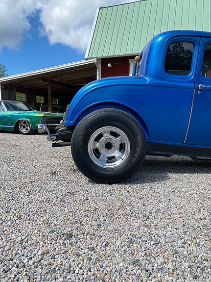 Ford 5-Window 2 of 9