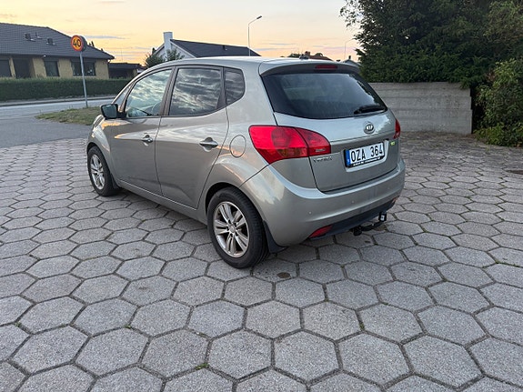 Kia Venga 4 of 11