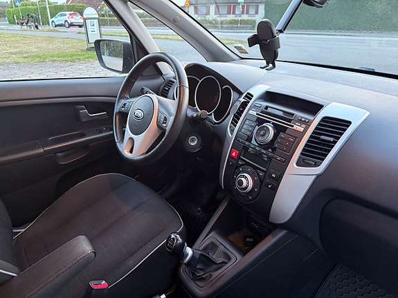 Kia Venga 8 of 11