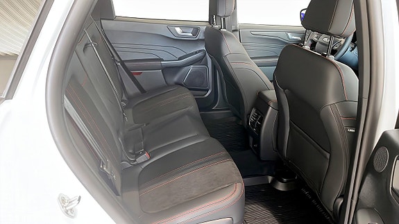 Ford Kuga 5 of 10