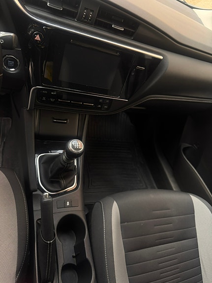 Toyota Auris 6 of 11