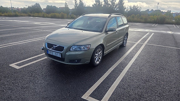 Volvo V50 3 of 6
