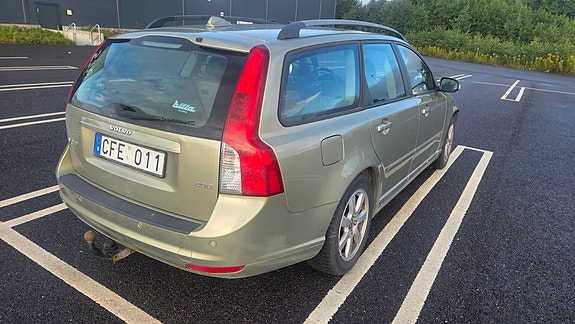 Volvo V50 2 of 6