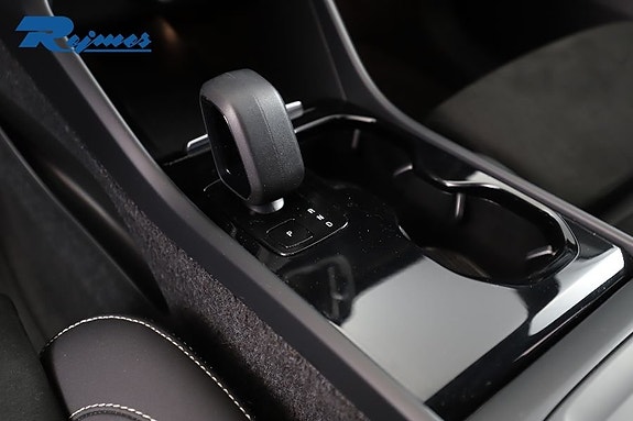 Volvo XC40 21 of 23