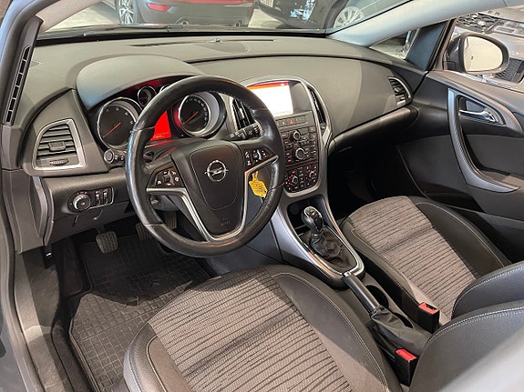 Opel Astra 9 of 21